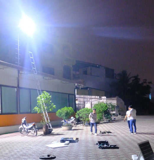 Luminaria Publica Solar LED Placa Externa