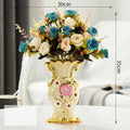 Arranjo de Flores com Vaso Vintage Ouro Fosco em Porcelana