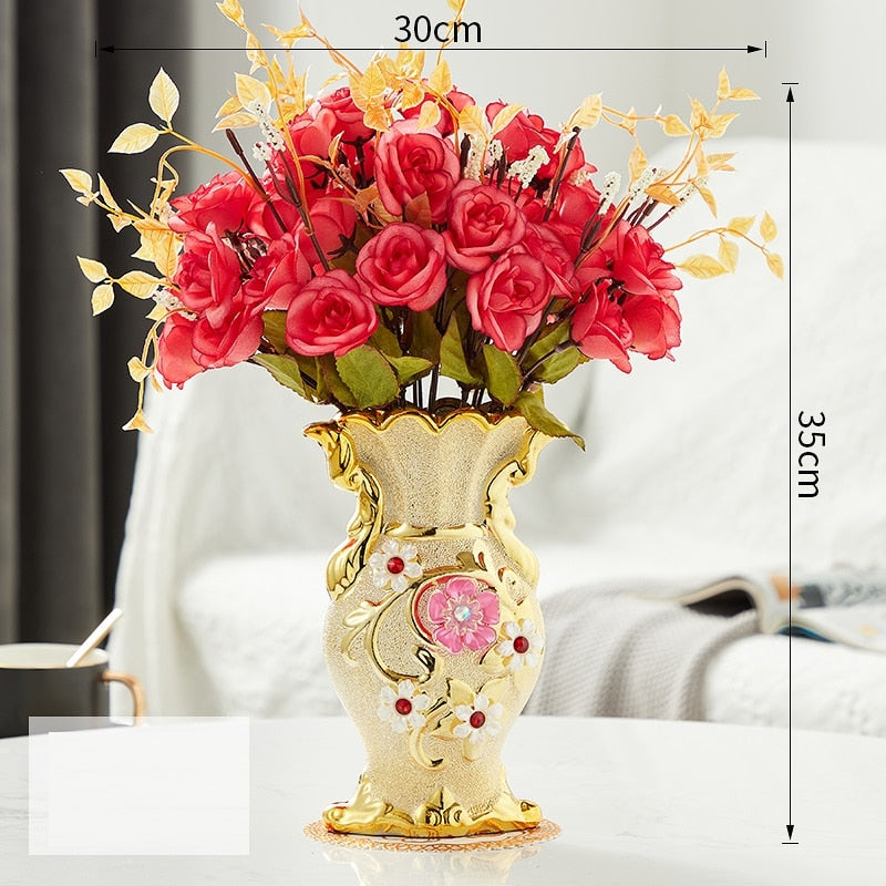 Arranjo de Flores com Vaso Vintage Ouro Fosco em Porcelana